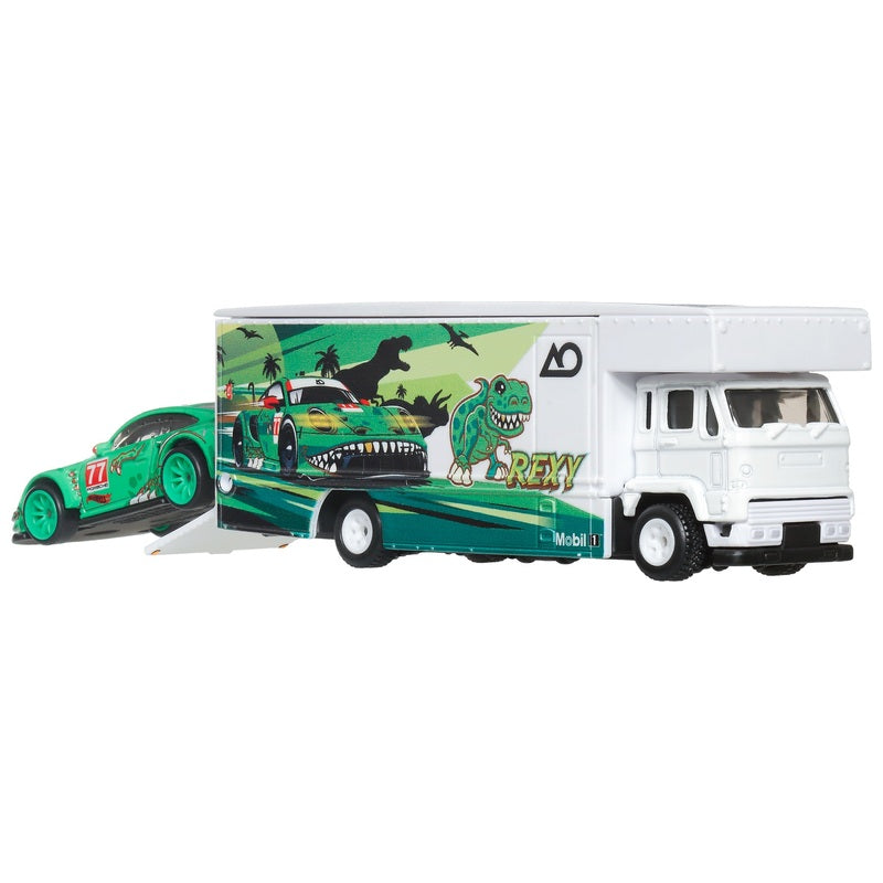 Fleet Flyer transporter with Porsche 911 GT3 R loaded